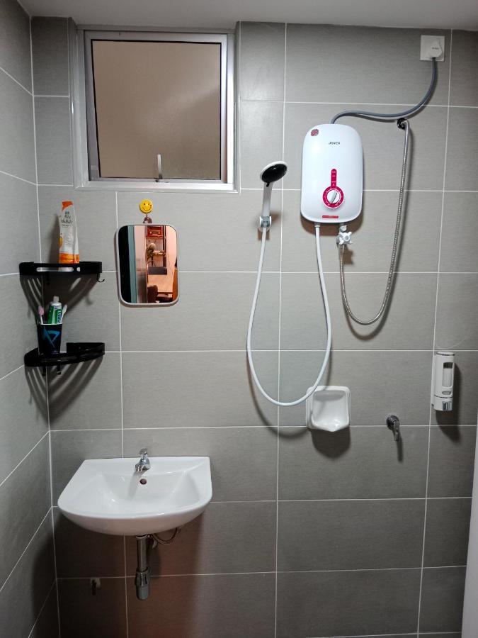 Muslim Homestay At Meru Ipoh Exterior foto